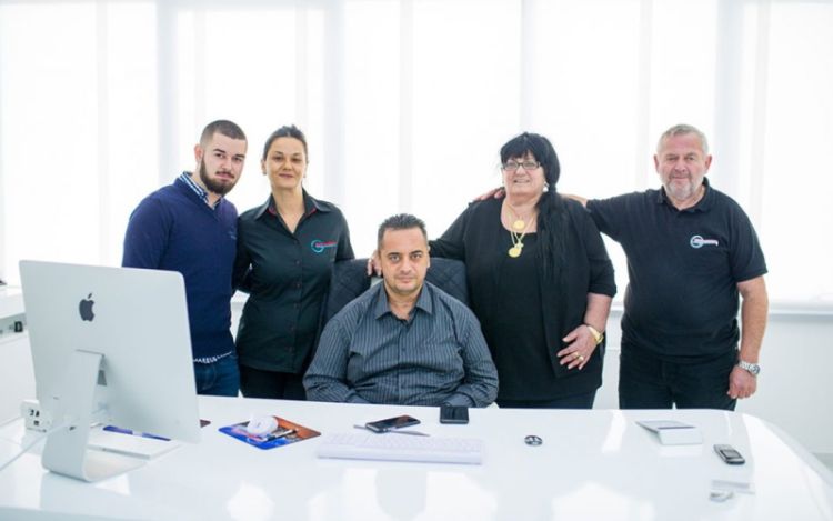 Grdovjanka improves delivery times and reduces fuel costs by 10% using Frotcom_b - Frotcom.jpg Equipa da Grdovjanka - Frotcom