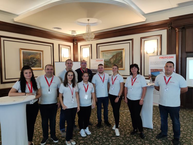 Frotcom Bulgaria team at Roadshow-xs.jpg Frotcom Bulgaria team at Roadshow