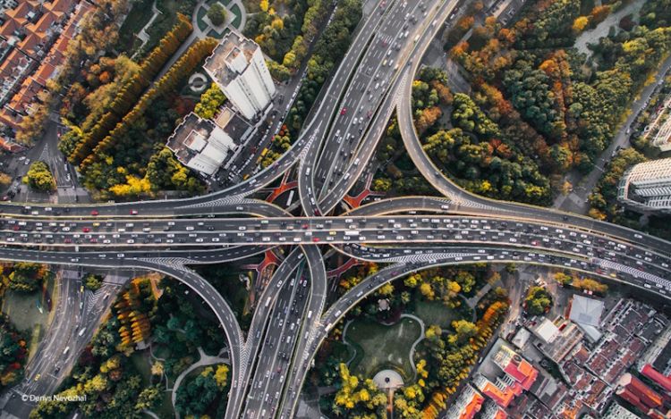 Saznajte kako Frotcomovo planiranje ruta i praćenje mogu da vam pomognu u boljoj kontroli voznog parka i poslovnom planiranju.