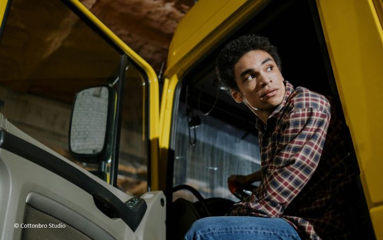 The future of professional drivers in the road transport sector - Frotcom