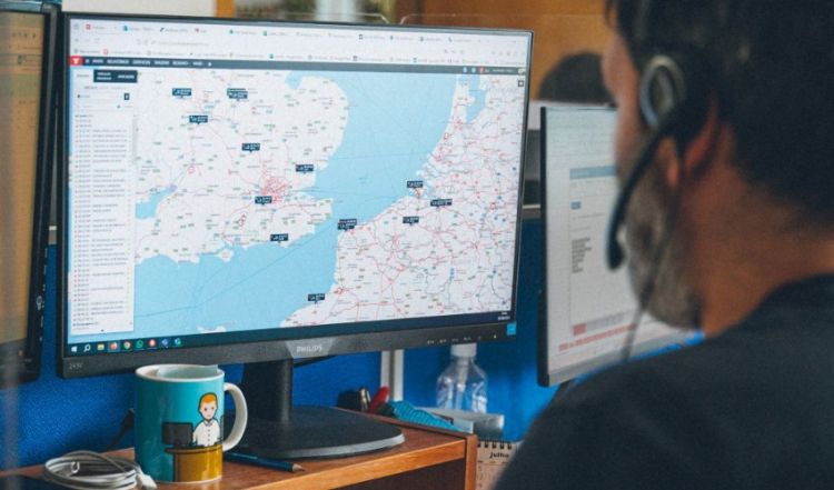 Safer Driving and Optimized Routes - Frotcom