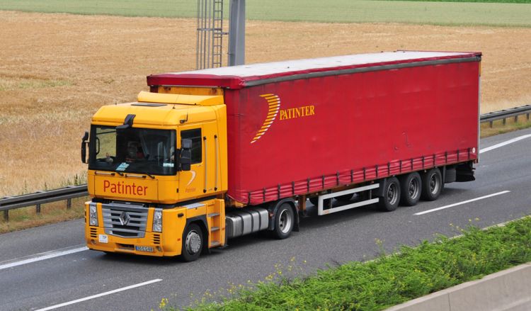CS - Patinter - Giant on Wheels CS - Patinter - Giant on Wheels