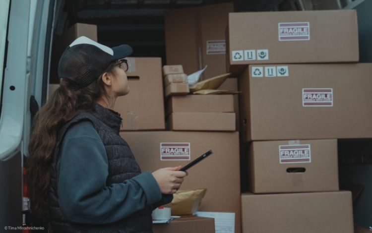 Blog card - Green logistics technology: key trends to reduce your carbon footprint Green logistics technology: key trends to reduce your carbon footprint - Frotcom