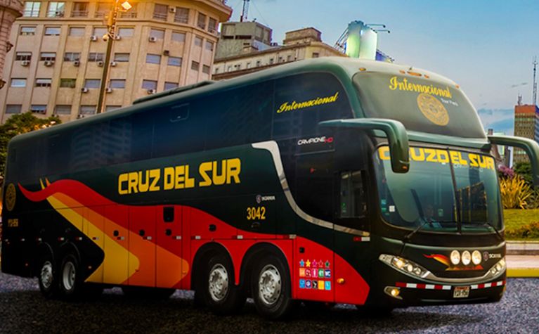 Cruz del Sur significantly improves its fleet operations using Frotcom - Frotcom