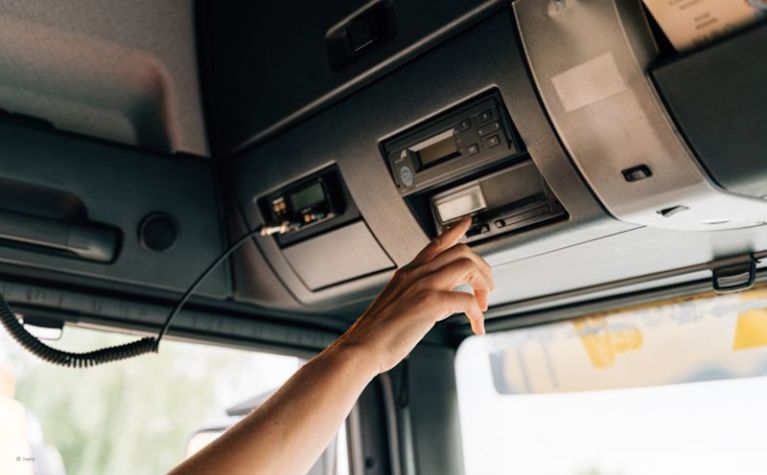 Second-gen tachographs When will they be mandatory_b - Frotcom.jpg Second-gen tachographs: When will they be mandatory? - Frotcom