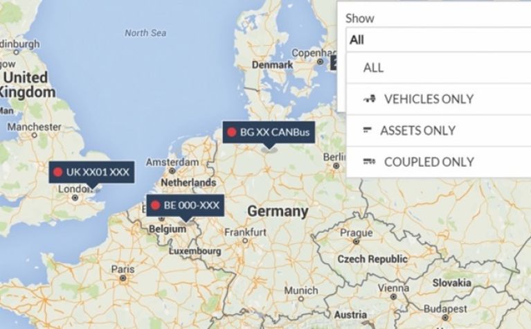 Auto-detection of coupling and uncoupling of trailers based on GPS