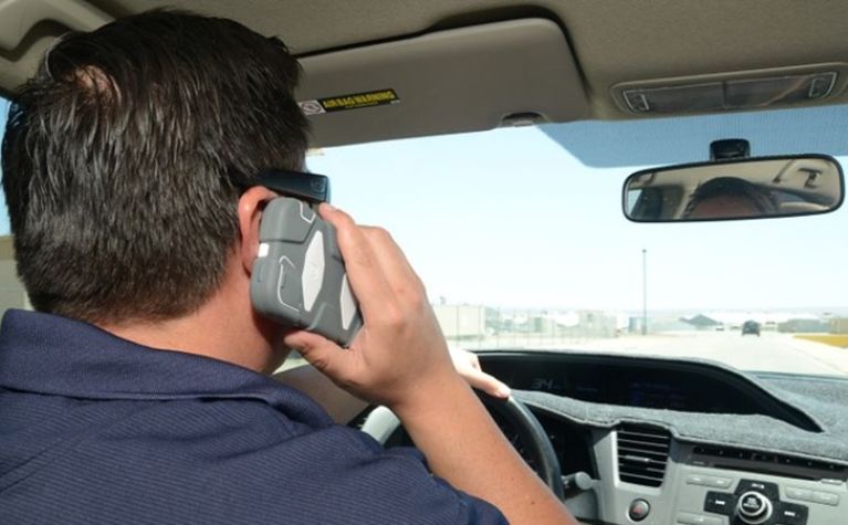 Phone addicts are worse threat than drunk drivers, study finds Phone addicts are worse threat than drunk drivers, study finds
