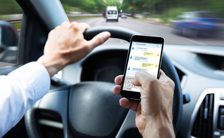 How to curb distracted driving? - Frotcom